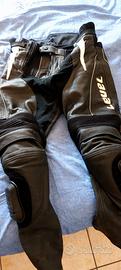 pantaloni in pelle