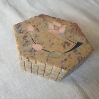 scatola porta gioielli in pietra e intarsi