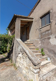 Villa Casale unifamiliare 2 liv. loc.Alviano (TR)