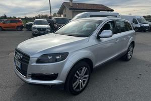 AUDI Q7 Q7 I 3.0 V6 tdi quattro tiptronic DE836