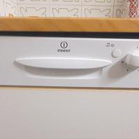 Lavastoviglie semi incasso Indesit Classe A+