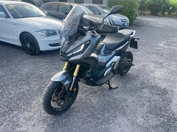 Xadv 750