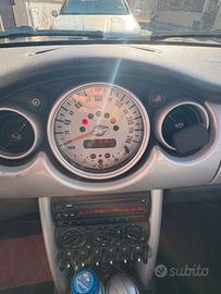 Vendita minicooper 1.6 benzina 2003 2.500