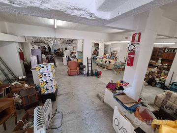 Immobile di 500 m² a Genova