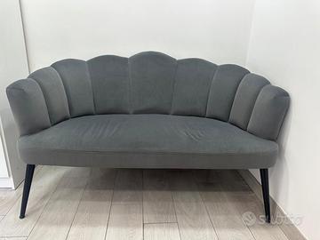 Divanetto Grigio (Conchiglia/Glamour)  132x66x80cm