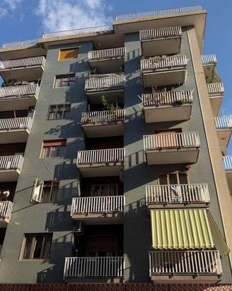 Appartamento di 190 m² con 4 locali e posto auto a