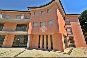 4 LOCALI A GUALDO TADINO