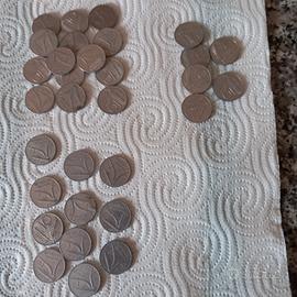 monete da 5 lire di svariati anni