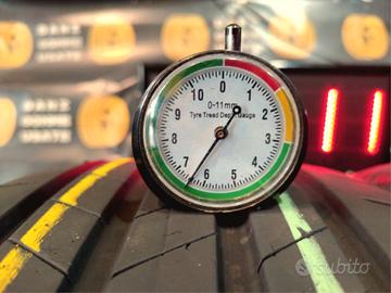 BRIDGESTONE 2 GOMME 215 55 17 AL 85%