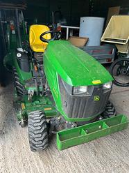 John Deere 1026r