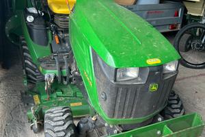 John Deere 1026r