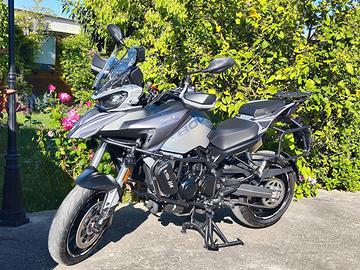 QJ 800 SRT marzo 2026 900km
