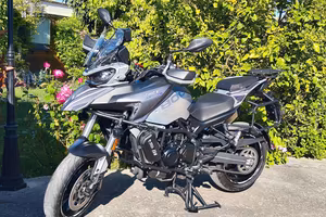 QJ 800 SRT marzo 2026 900km