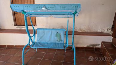 Dondolino azzurro per bambini