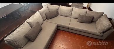 Divano angolare moderno grigio