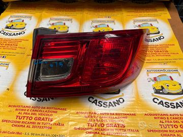 FARO POSTERIORE DESTRO RENAULT CLIO ANNO:2015