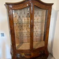 Vetrina in stile classico - barocco francese