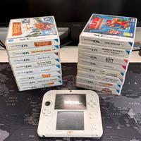 Nintendo 2ds per pezzi di ricambio + 16 giochi