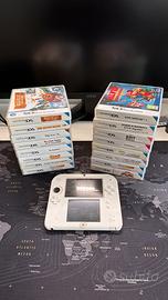 Nintendo 2ds per pezzi di ricambio + 16 giochi
