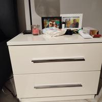 2 Comodini e cassettiera