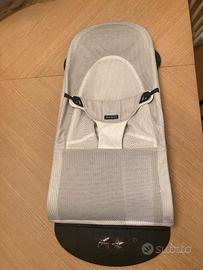 sdraietta Baby Bjorn + Borsa trasporto Baby Bjorn.