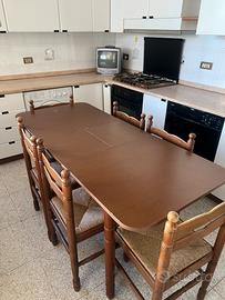 Tavolo cucina e 6 sedie