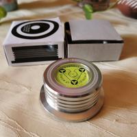 Clamp per giradischi nuovo mai usato.