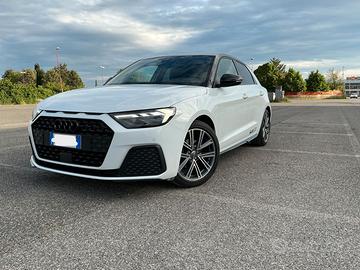 A1 II 2019 Sportback Sportback 30 1.0 tfsi S Line