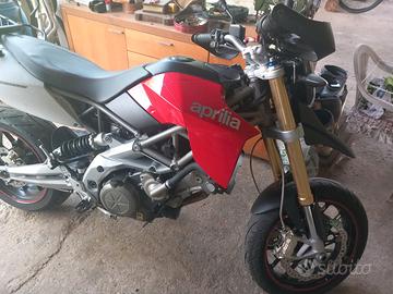 Aprilia dorsoduro 750