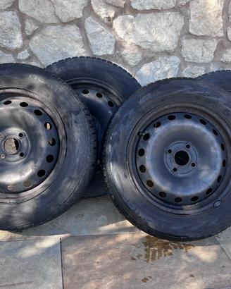 4 cerchi in ferro da 15”