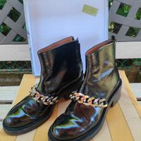 stivaletto Givenchy nero in vernice lucida 