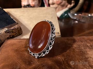 Grandissimo anello pietra e argento