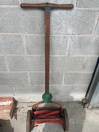 Tagliaerba manuale d’epoca