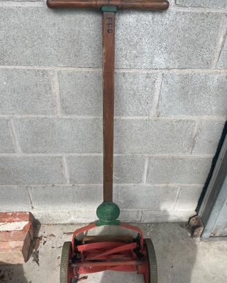 Tagliaerba manuale d’epoca