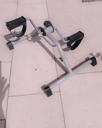 Pedaliera per riabilitazione e ginnastica passiva