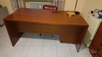 Scrivania in ciliegio