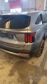 POSTERIORE COMPLETO KIA SORENTO DEL 2024