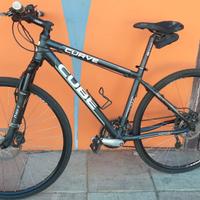 BICICLETTA CUBE tipo "CURVE" da uomo