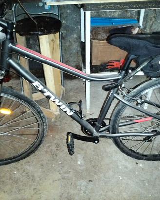 bicicletta b'Twin riverside 500