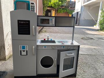 Cucinetta con accessori
