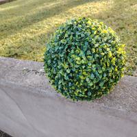 Sfera di bosso artificiale