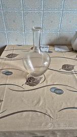 Bottiglia antica di vetro pregiato inciso