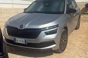 Skoda kamiq 1.0 black dots