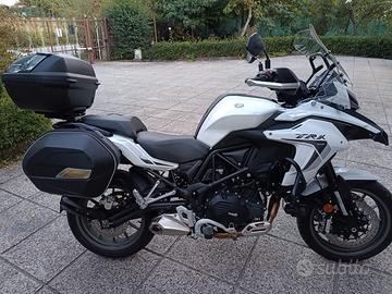 Benelli TRK 502 stradale