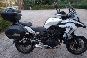 Benelli TRK 502 stradale