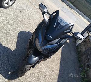 Honda Forza 350