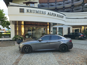 Alfa Romeo Giulia Veloce Q4 210 cv