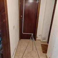 Trespolo per gabbia uccelli