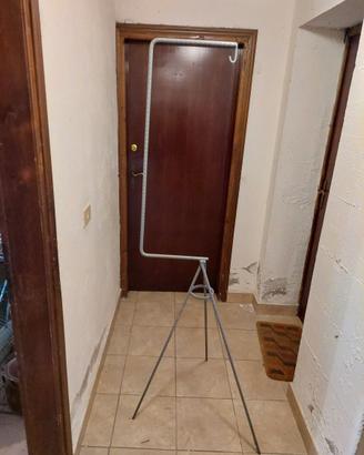 Trespolo per gabbia uccelli