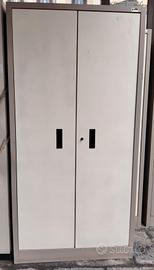 Armadio in metallo usato – buone condizioni